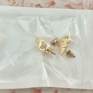 Gold Shell Earrings